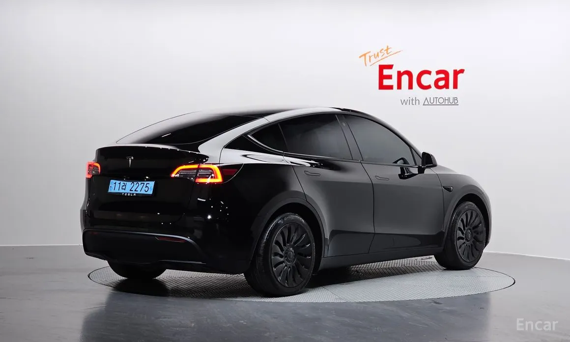 Фото 2 - Tesla Model Y