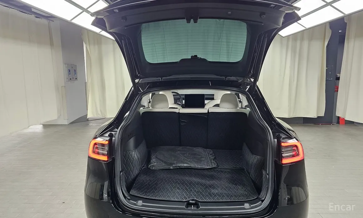 Фото 20 - Tesla Model Y