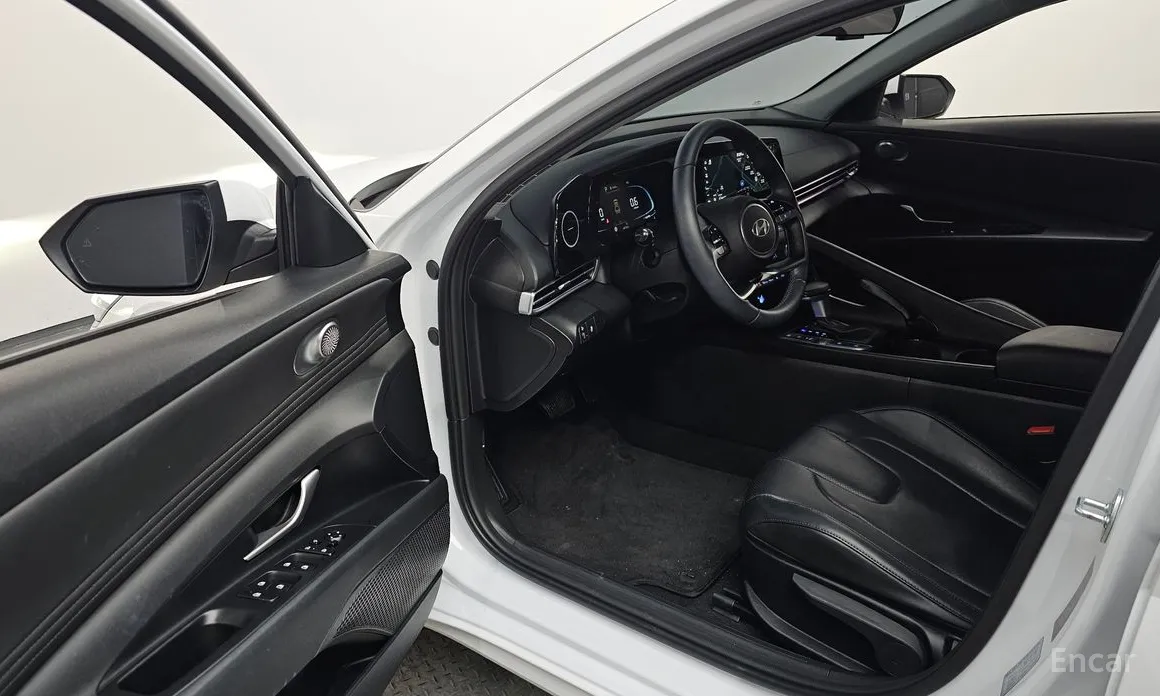 Фото 10 - Hyundai Avante