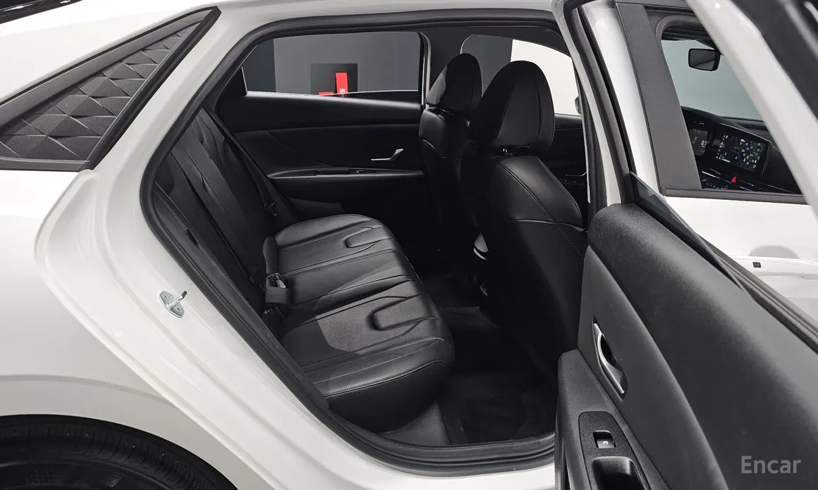 Фото 12 - Hyundai Avante