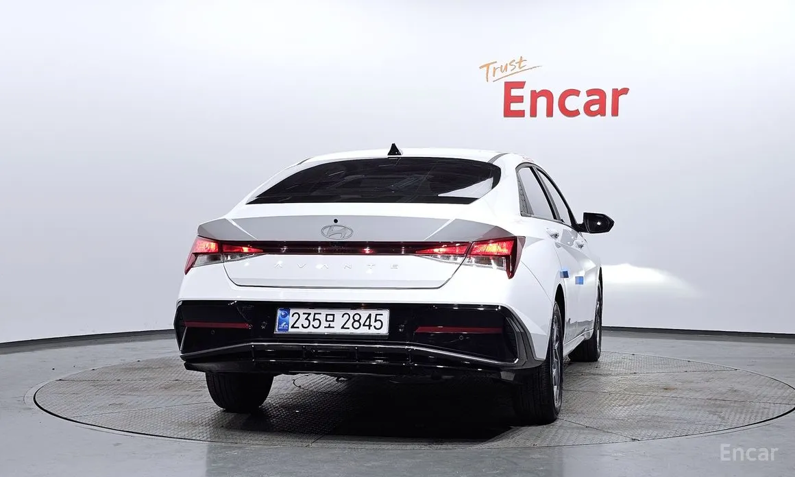 Фото 4 - Hyundai Avante