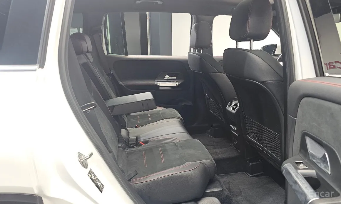 Фото 12 - Mercedes-Benz GLB-Class