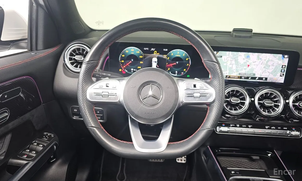 Фото 13 - Mercedes-Benz GLB-Class