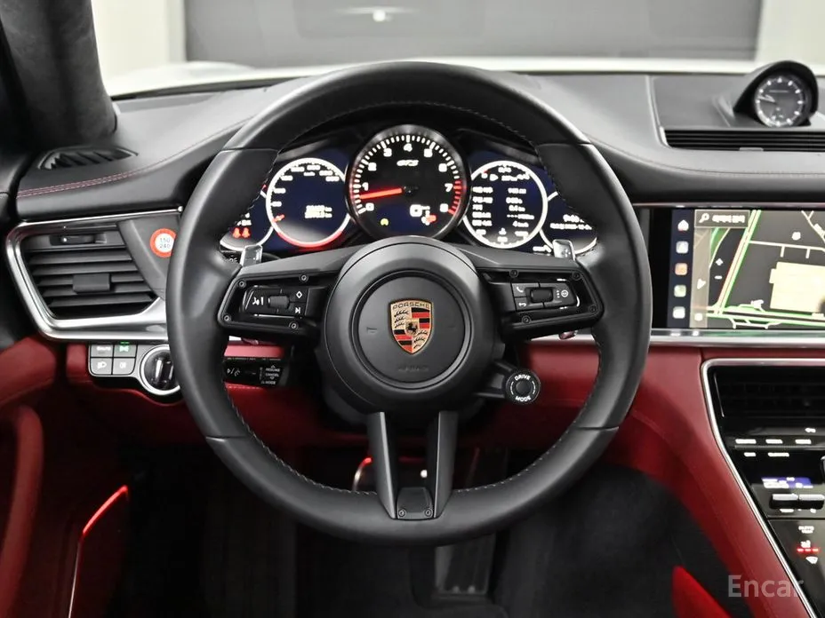 Фото 13 - Porsche Panamera