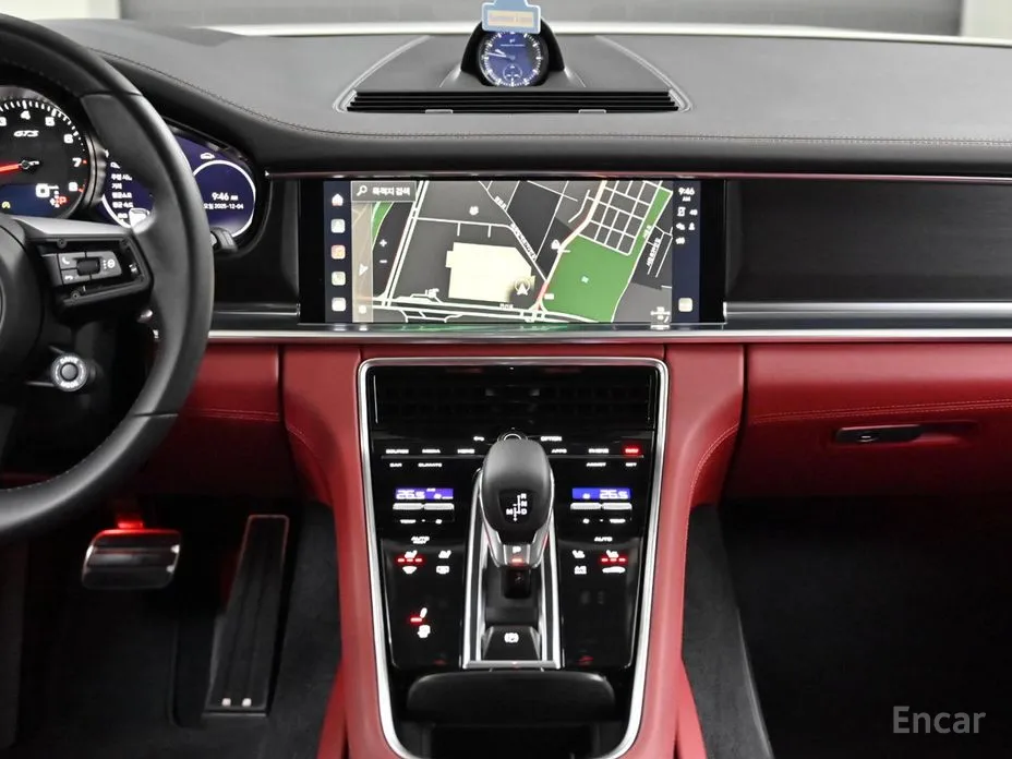 Фото 14 - Porsche Panamera