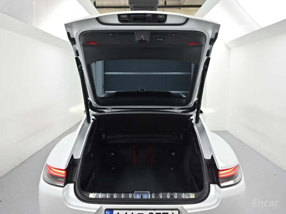 Фото 20 - Porsche Panamera