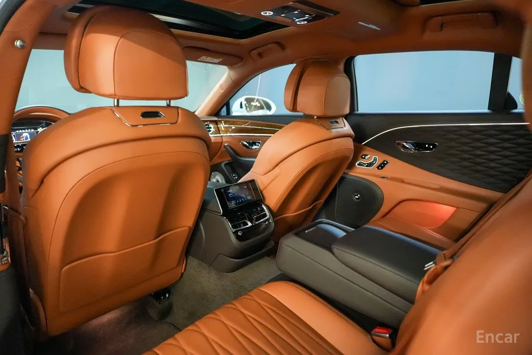 Фото 10 - Bentley Flying Spur