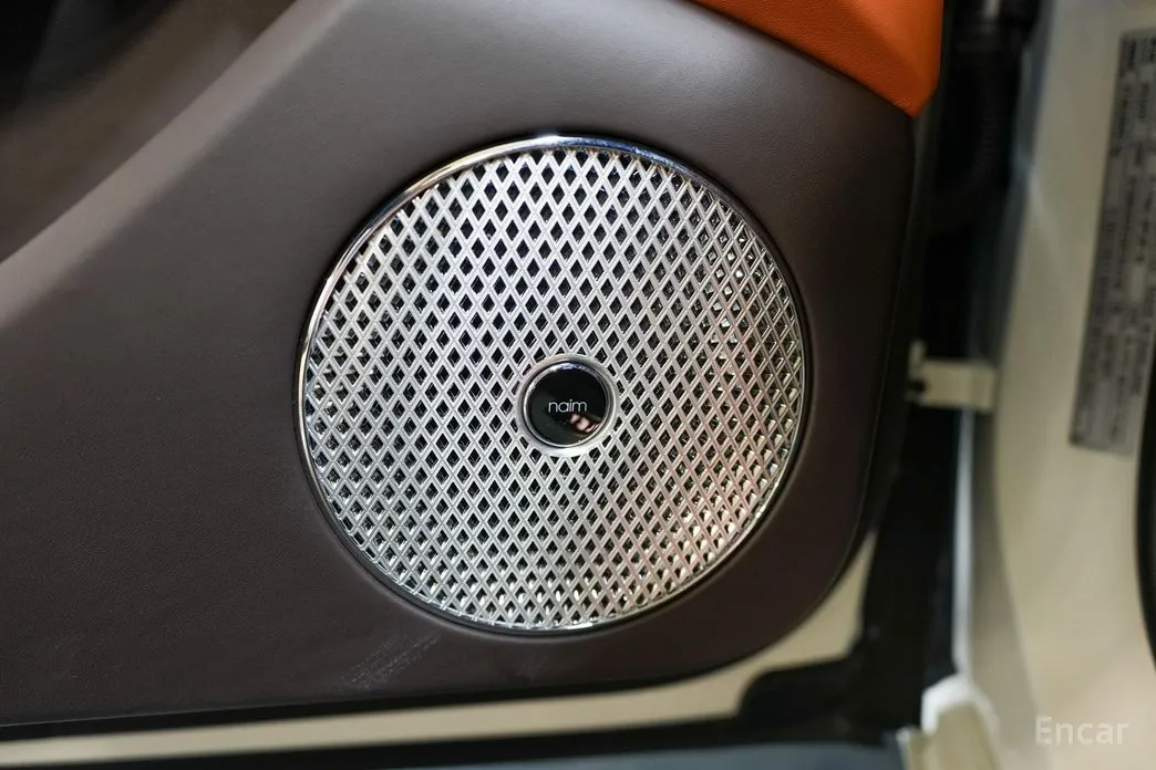 Фото 18 - Bentley Flying Spur