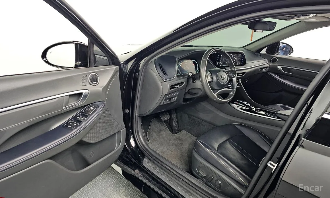 Фото 12 - Hyundai Sonata