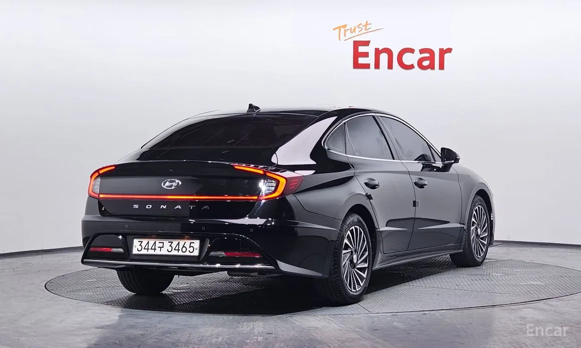 Фото 2 - Hyundai Sonata