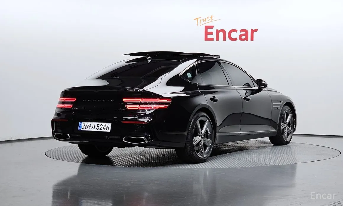 Фото 2 - Genesis G80