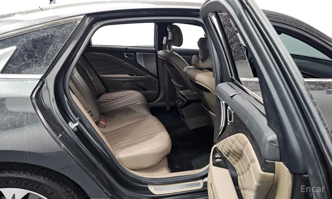 Фото 11 - Kia K8