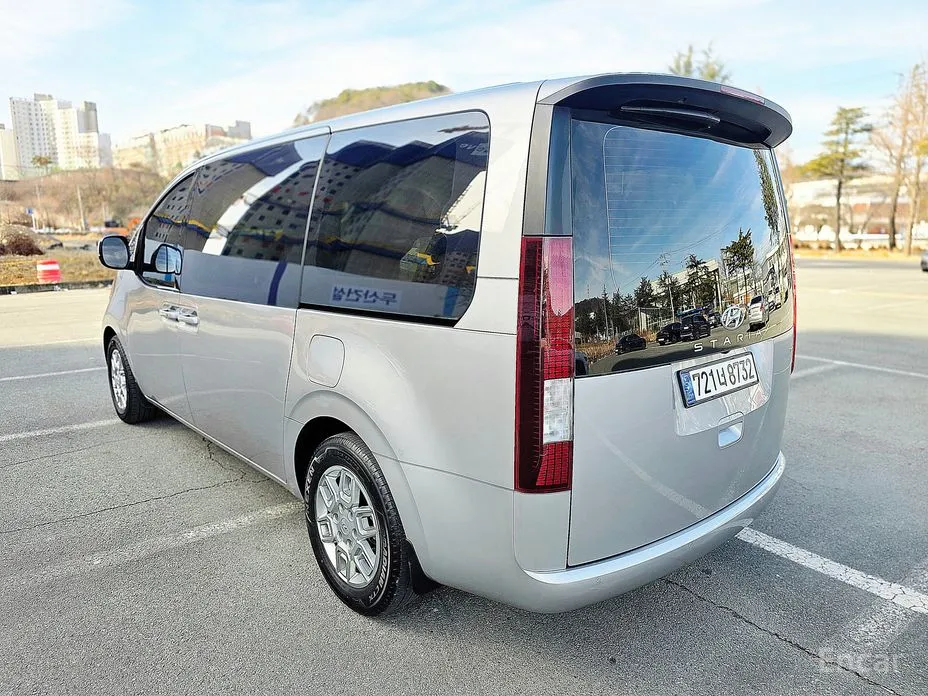 Фото 5 - Hyundai Staria