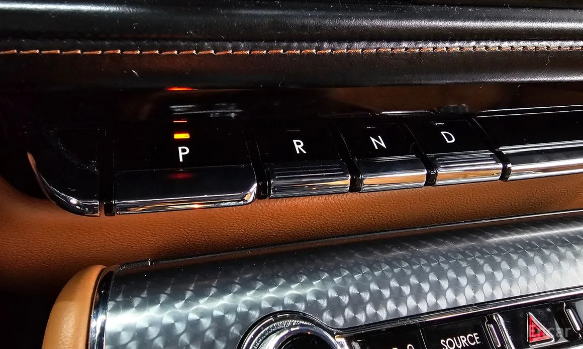 Фото 9 - Lincoln Aviator