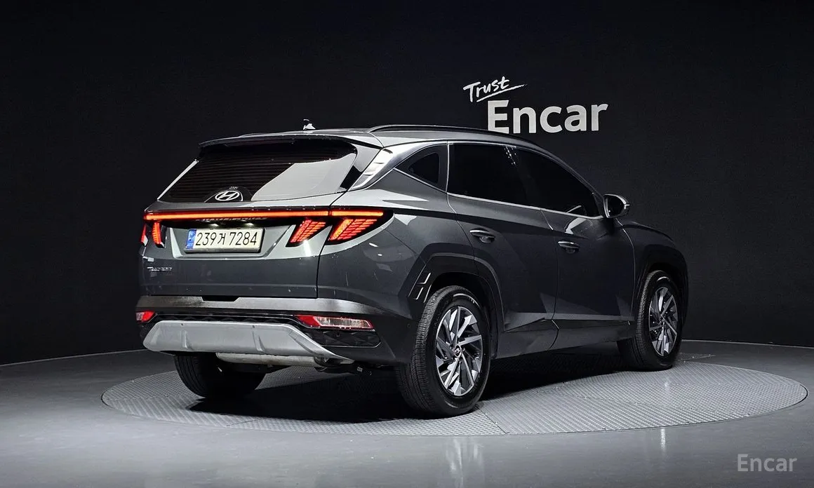 Фото 2 - Hyundai Tucson