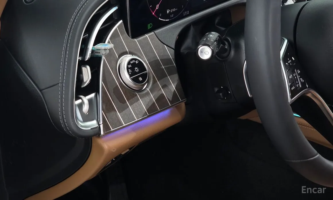 Фото 16 - Mercedes-Benz E-Class