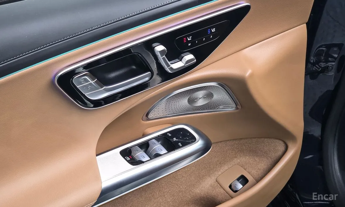 Фото 17 - Mercedes-Benz E-Class