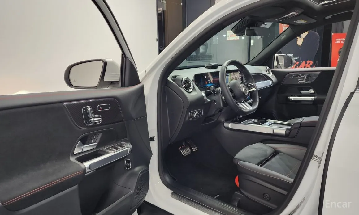 Фото 10 - Mercedes-Benz GLB-Class