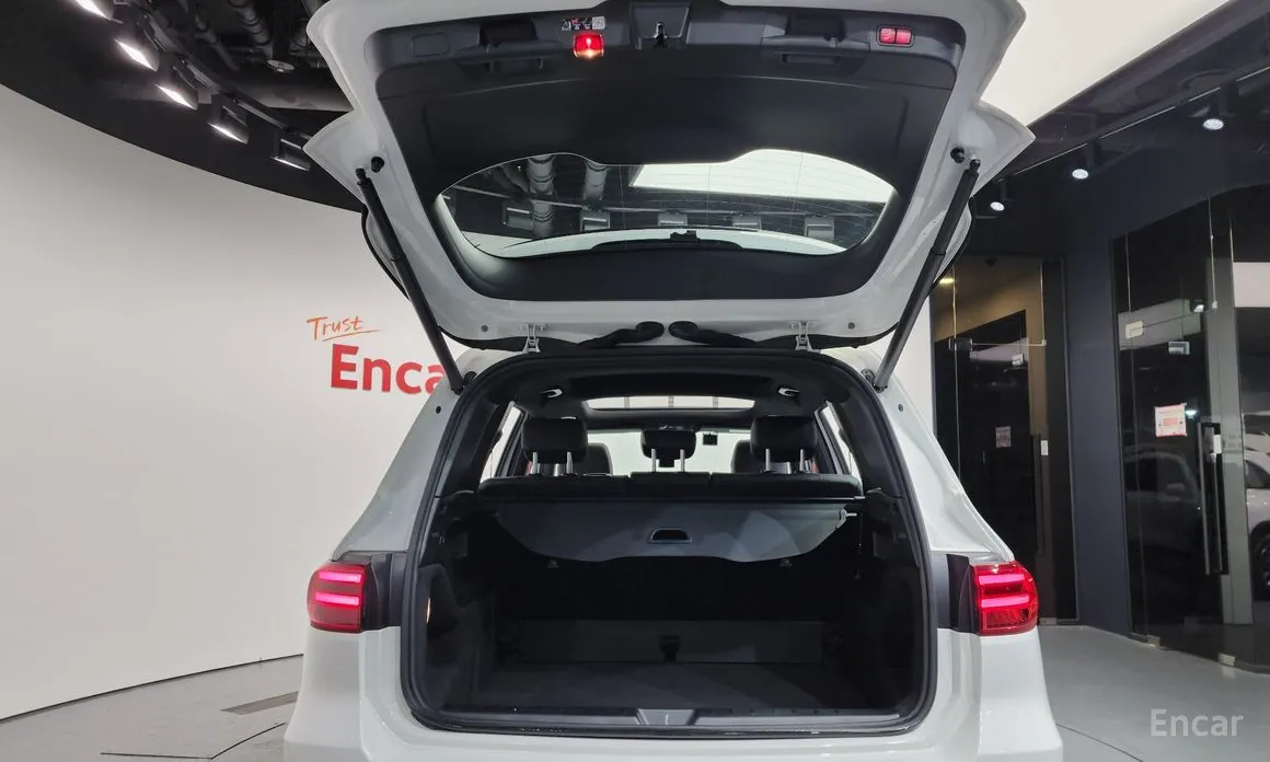 Фото 20 - Mercedes-Benz GLB-Class