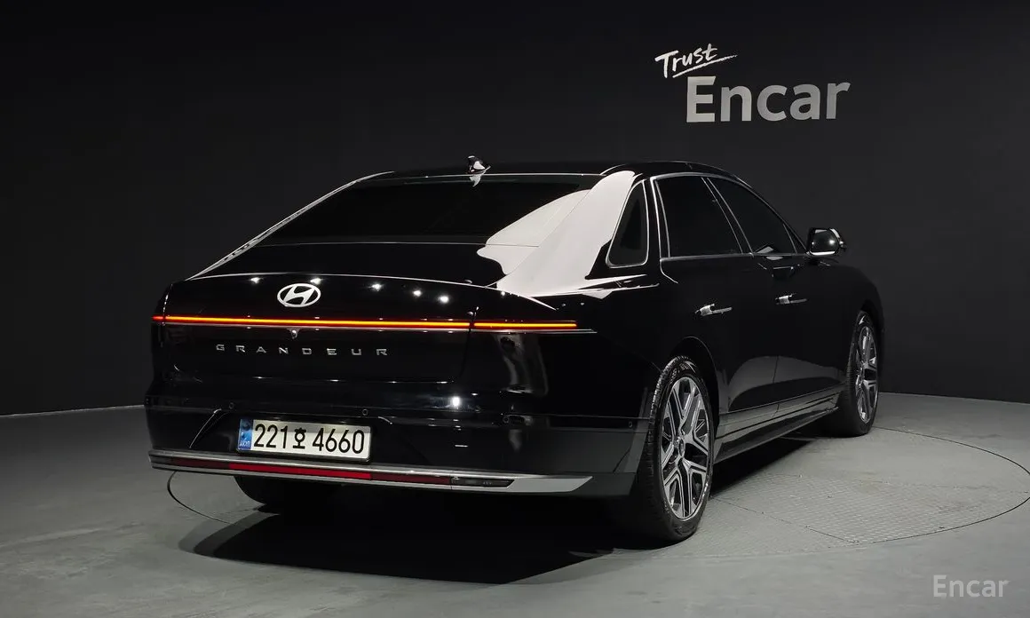 Фото 2 - Hyundai Grandeur