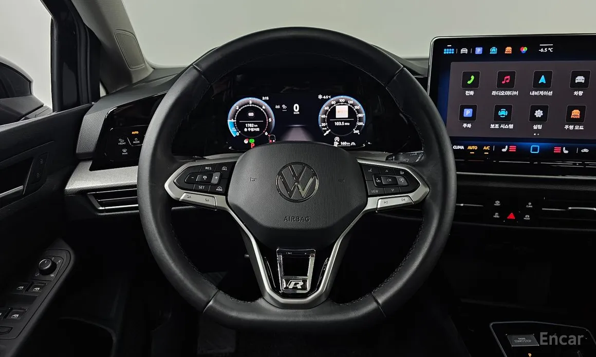 Фото 13 - Volkswagen Golf