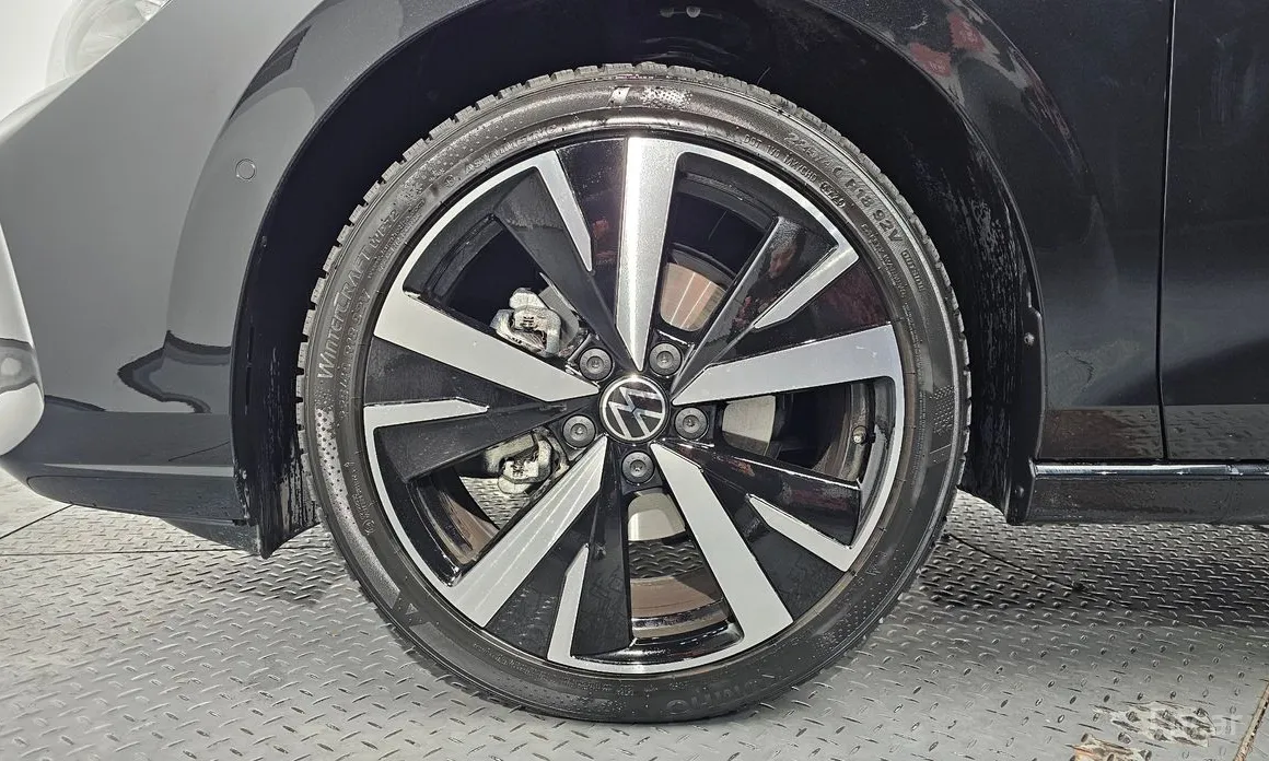 Фото 5 - Volkswagen Golf