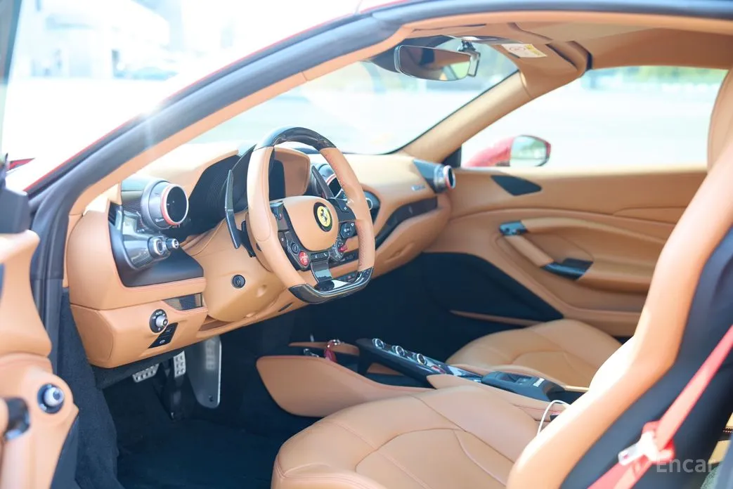 Фото 3 - Ferrari F8