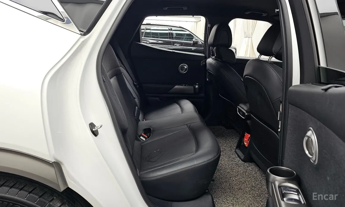 Фото 12 - Genesis GV60