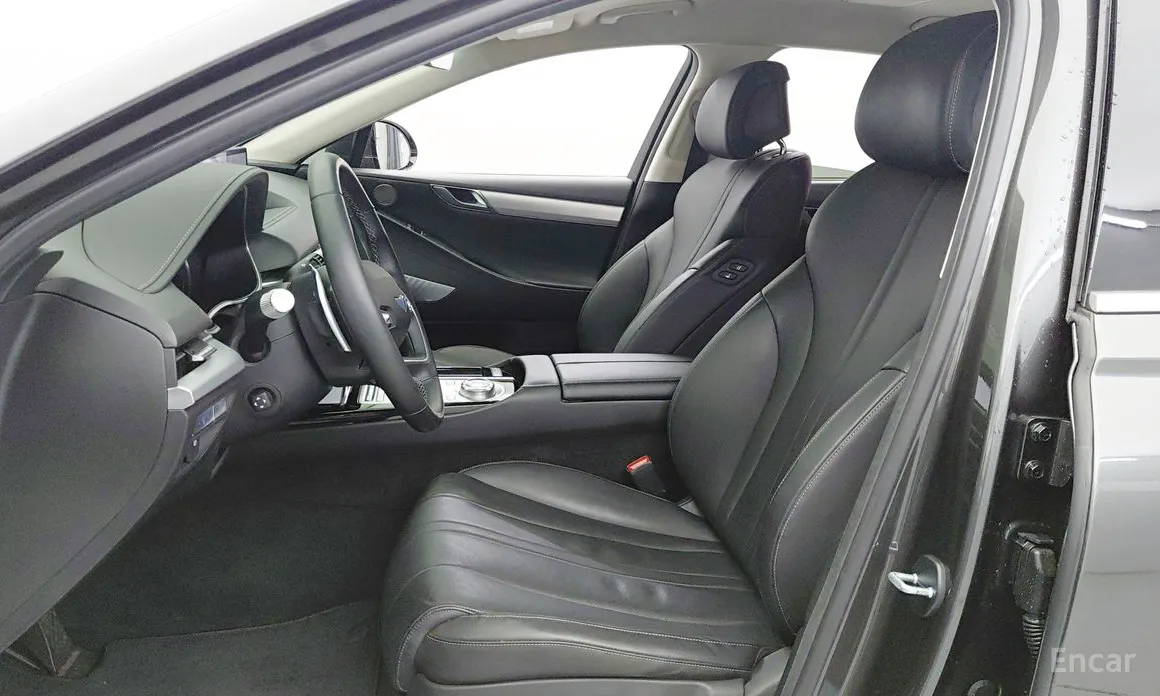 Фото 13 - Genesis G80