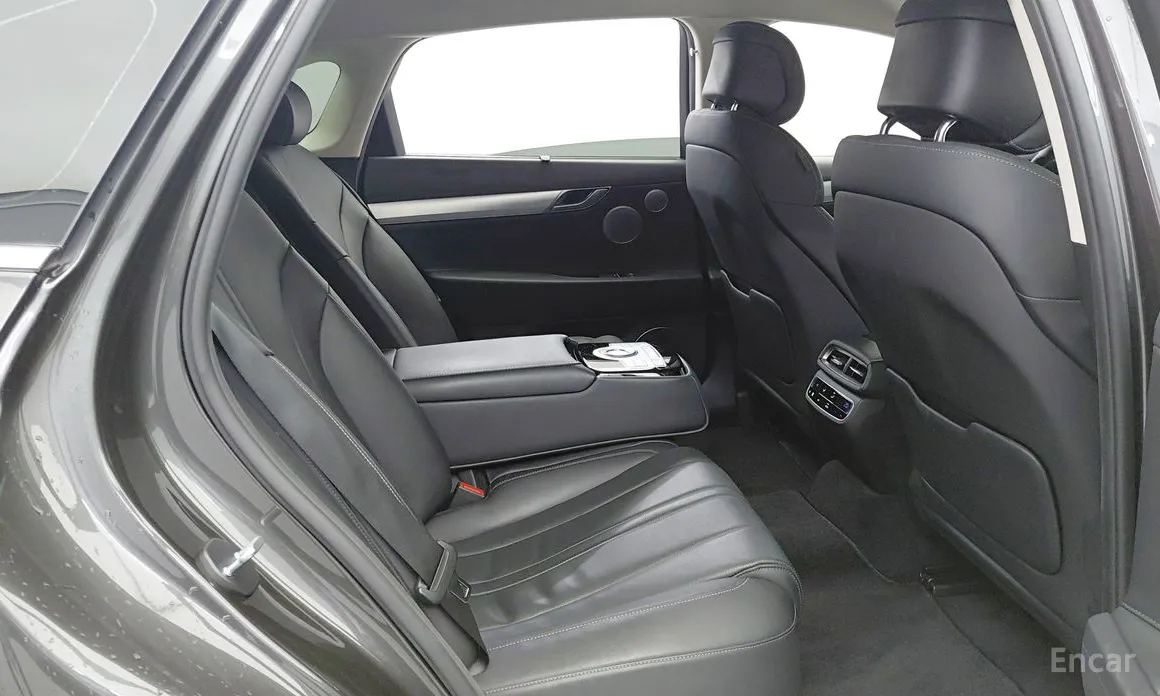 Фото 16 - Genesis G80