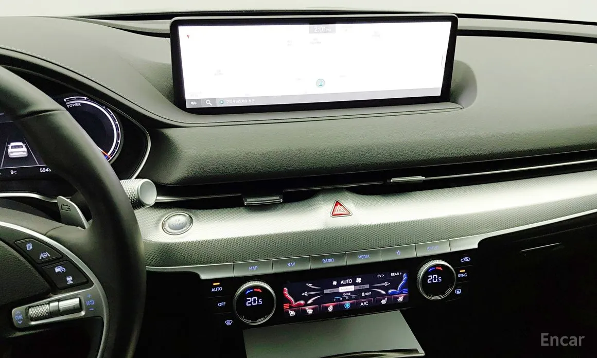 Фото 17 - Genesis G80