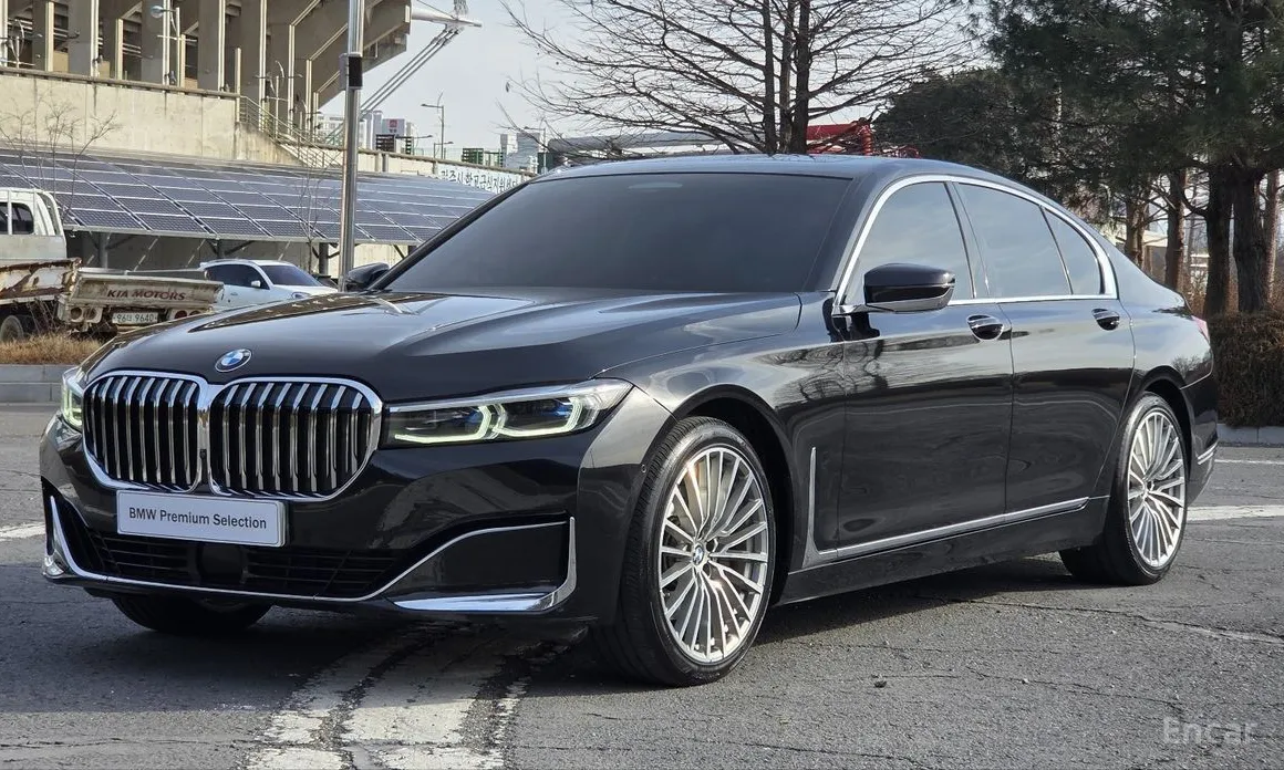 Фото 1 - BMW 7 Series