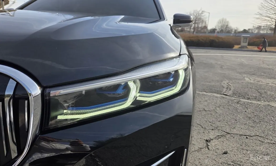 Фото 19 - BMW 7 Series