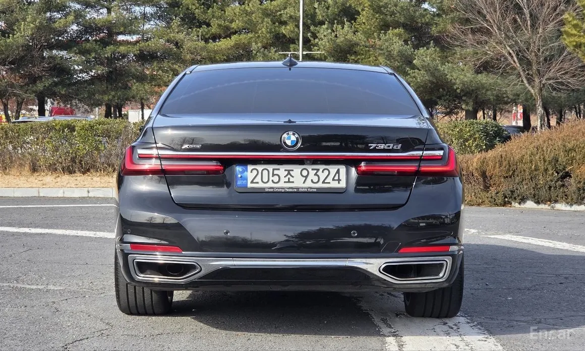 Фото 4 - BMW 7 Series