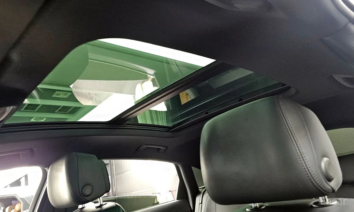 Фото 18 - Audi e-tron