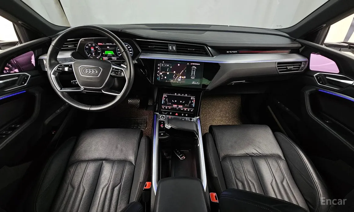Фото 7 - Audi e-tron