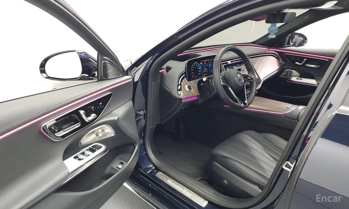 Фото 10 - Mercedes-Benz E-Class