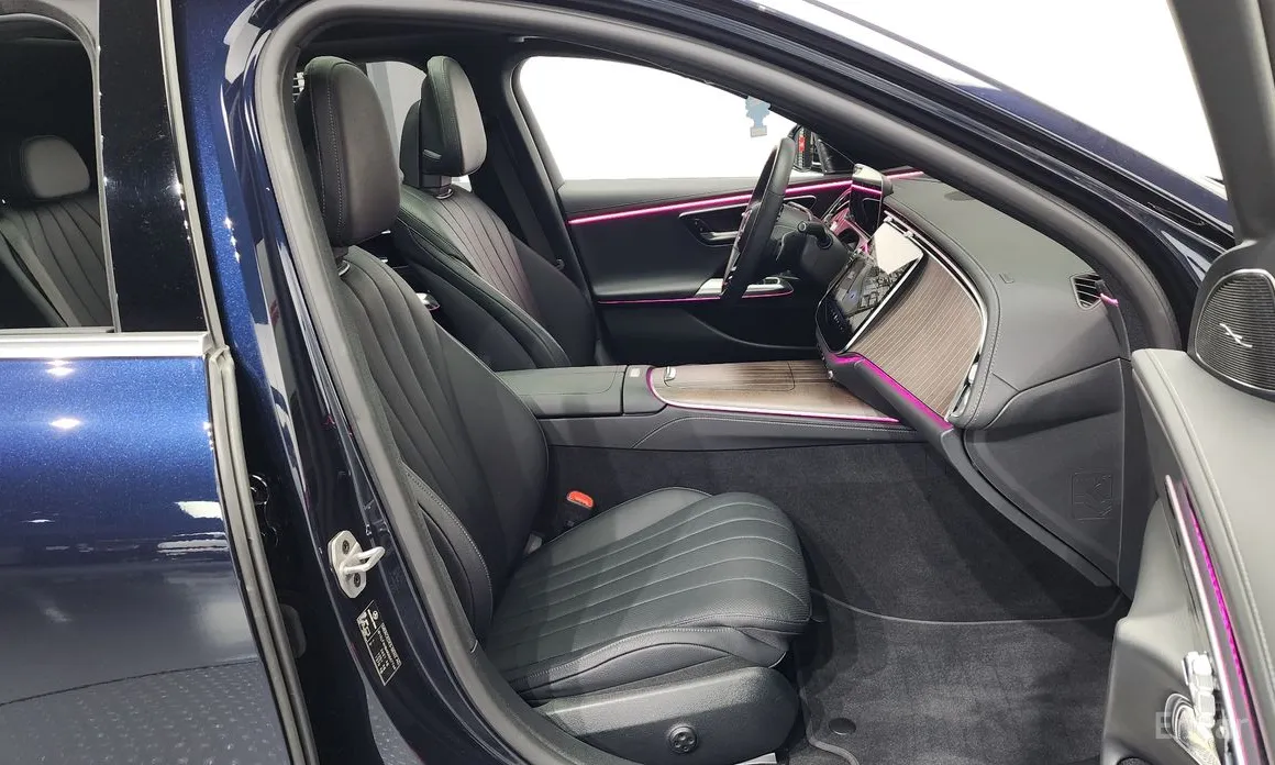 Фото 11 - Mercedes-Benz E-Class