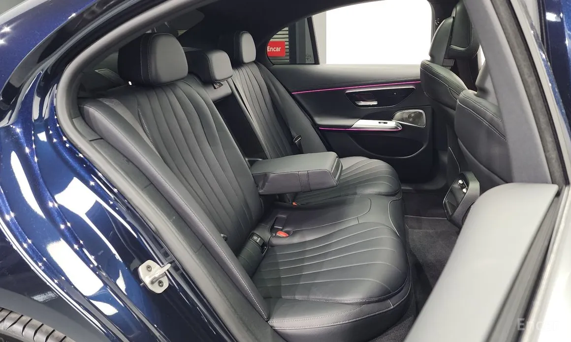 Фото 12 - Mercedes-Benz E-Class