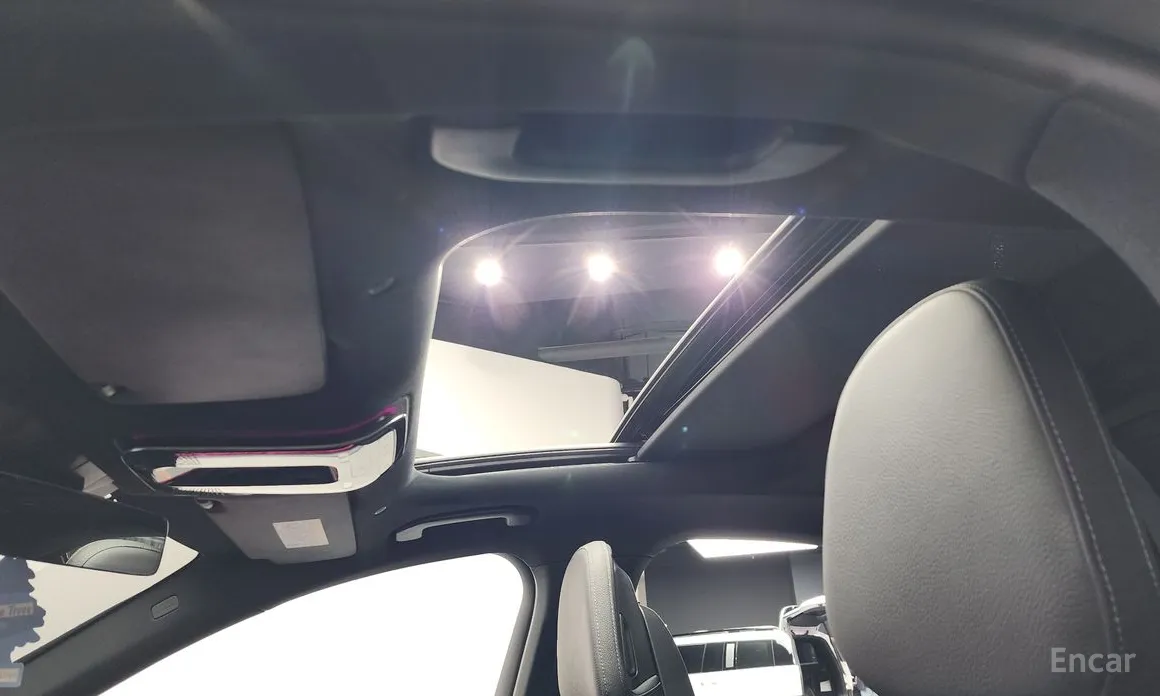 Фото 18 - Mercedes-Benz E-Class