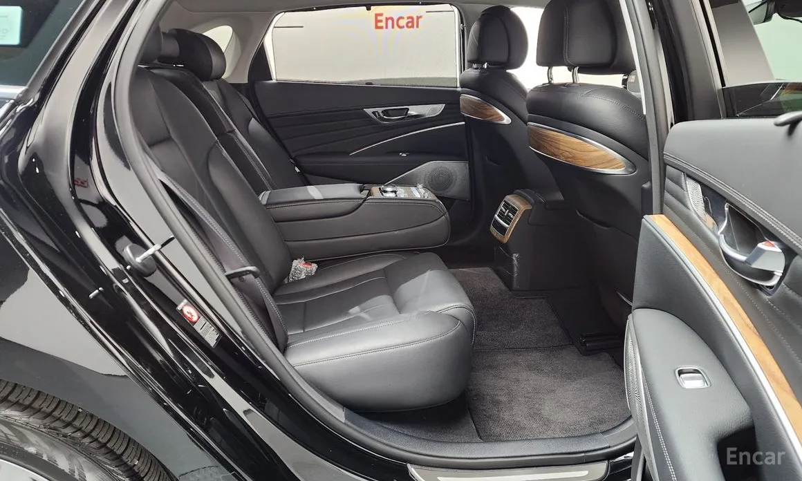 Фото 12 - Kia K9