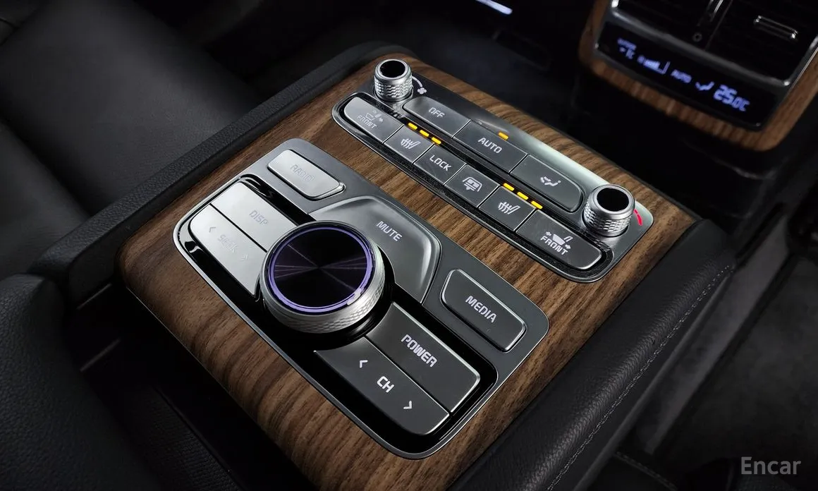 Фото 19 - Kia K9