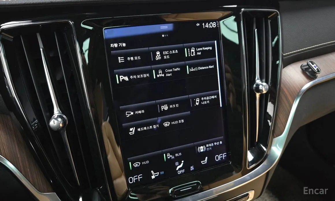 Фото 16 - Volvo V60