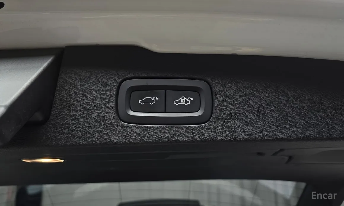 Фото 20 - Volvo V60