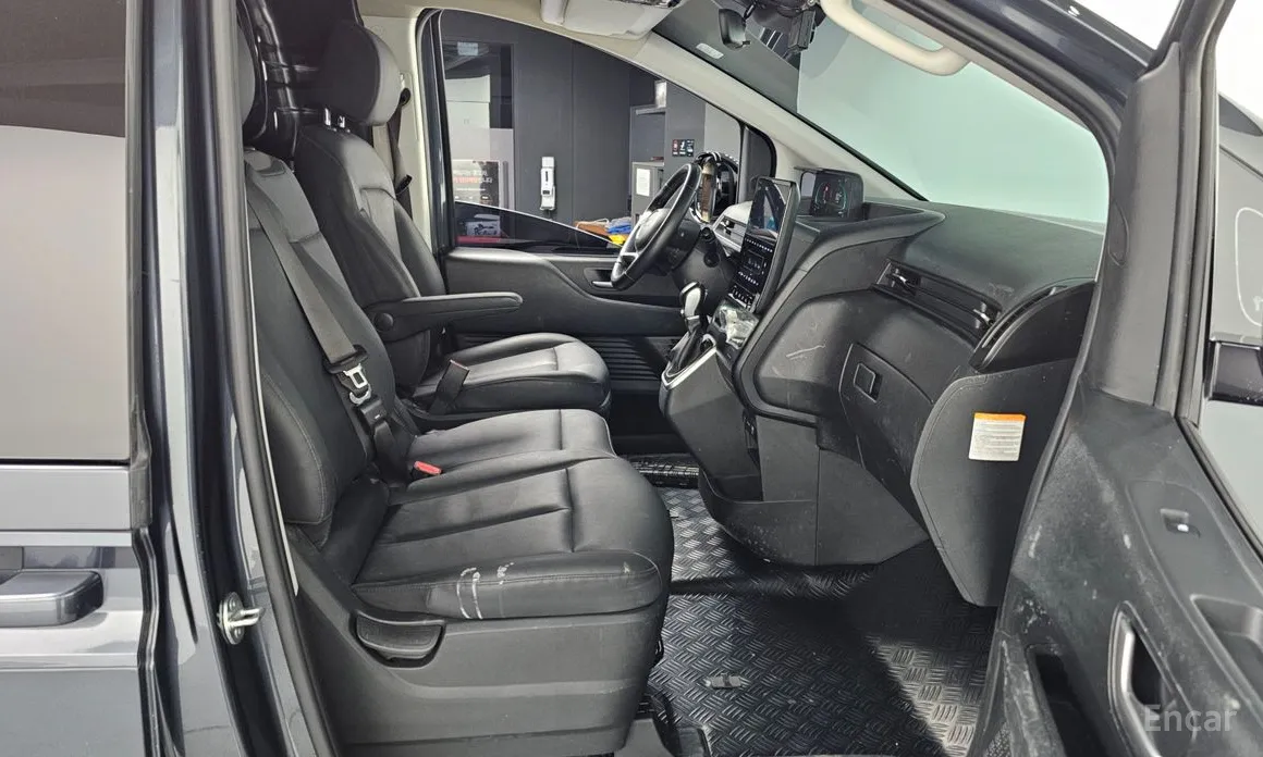 Фото 11 - Hyundai Staria