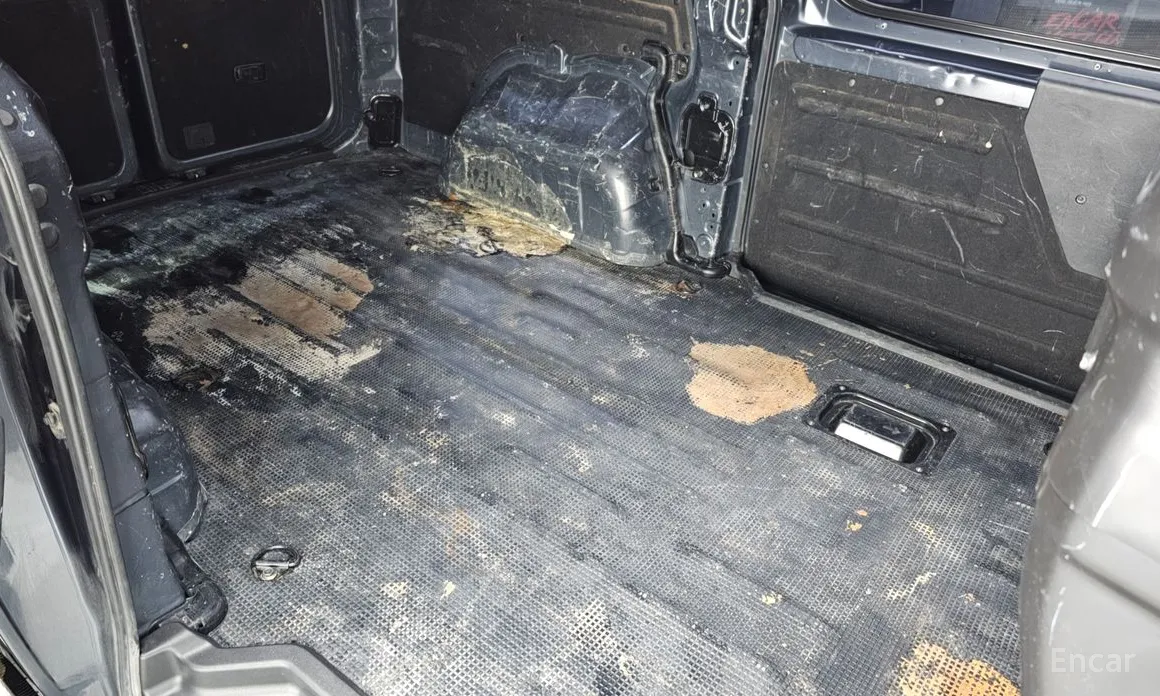 Фото 12 - Hyundai Staria