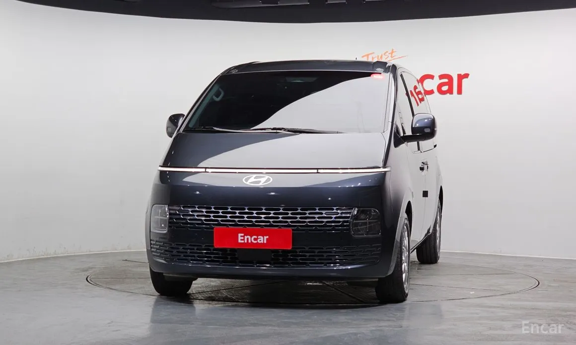 Фото 3 - Hyundai Staria