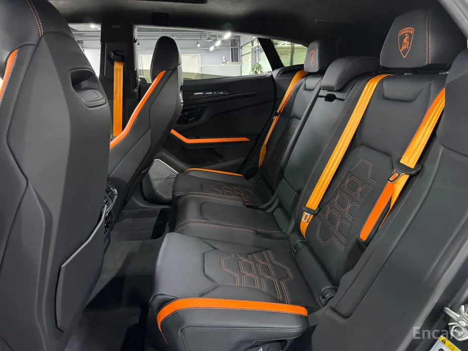 Фото 13 - Lamborghini Urus