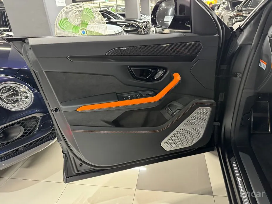 Фото 6 - Lamborghini Urus