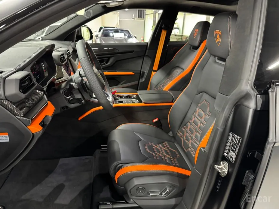 Фото 7 - Lamborghini Urus